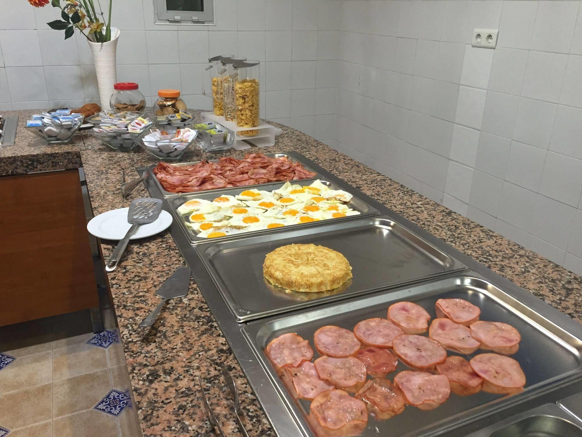Hotel Carmen Teresa Torremolinos Exteriér fotografie